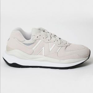 New Balance 57/40 Sneaker Moonbeam sea salt